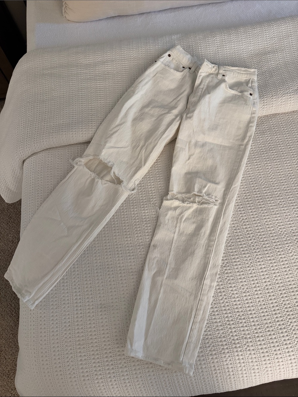 Abercrombie & Fitch White Distressed Straight-Leg Jeans
